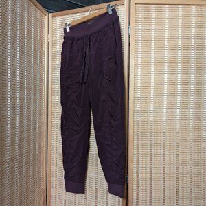Athleta double lined attitude pants size 4P